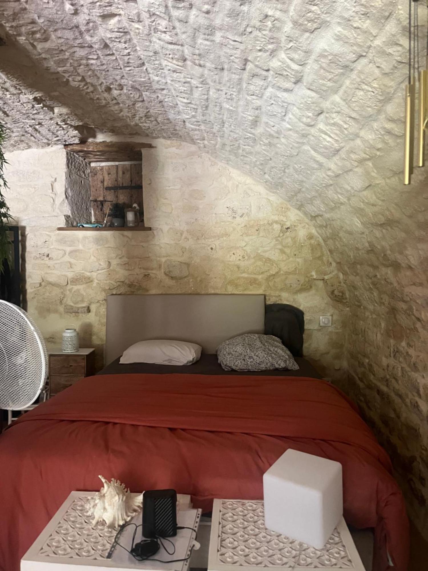 Ferienwohnung Voute Des Anges Type Loft Sans Cloison Castelnau-Montratier Exterior foto